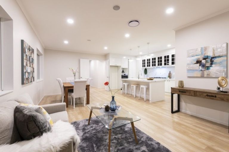 Photo of property in 30 Carrickdawson Drive, Flat Bush, Auckland, 2019