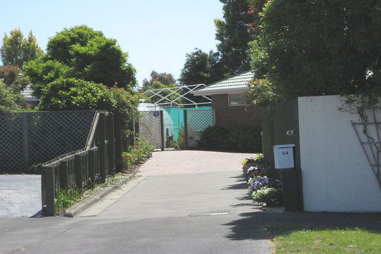 Photo of property in 24 Beauford Place, Parklands, Christchurch, 8083