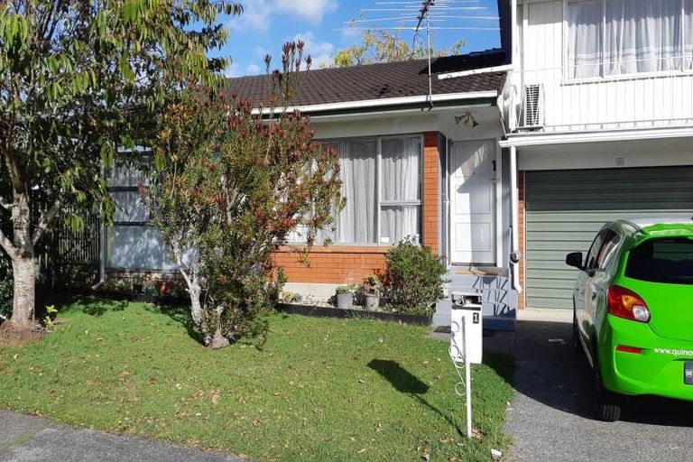 Photo of property in 1/1 Trentham Road, Papakura, 2110