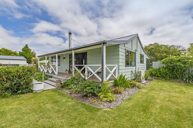 Photo of property in 4 Russell Street, Darfield, 7510