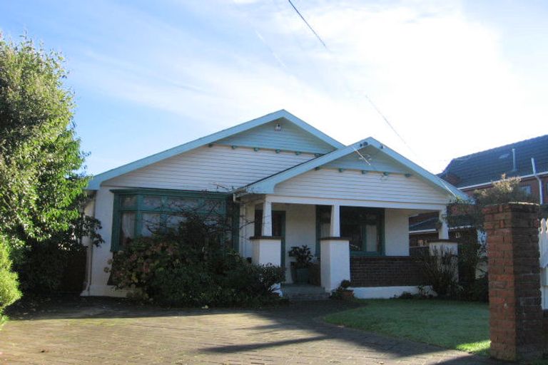 Photo of property in 57 Totara Crescent, Woburn, Lower Hutt, 5011