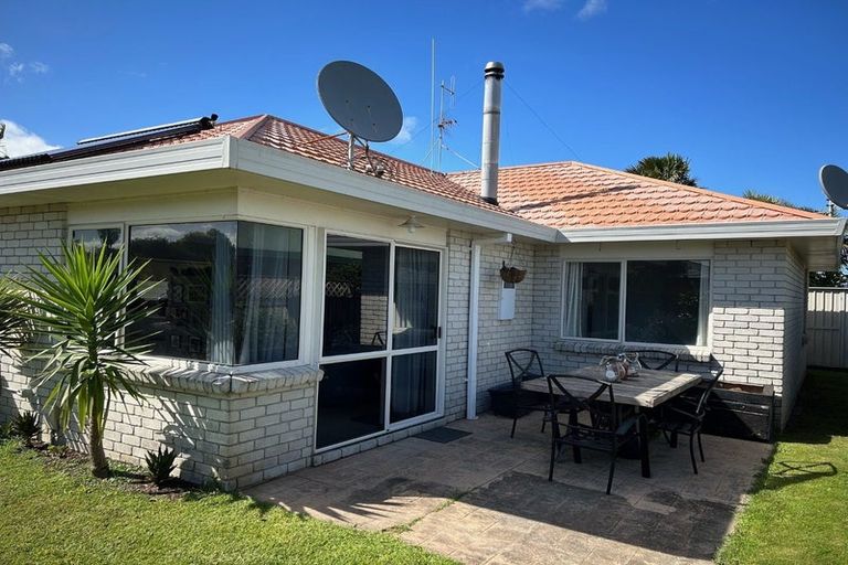 Photo of property in 90 Evans Road, Papamoa Beach, Papamoa, 3118