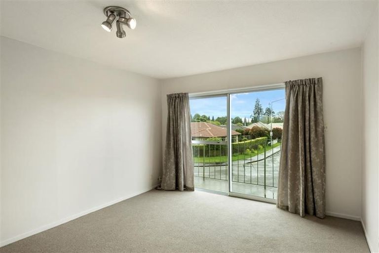 Photo of property in 3/93 Racecourse Road, Sockburn, Christchurch, 8042