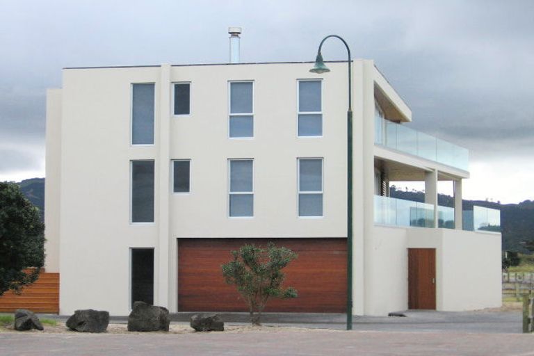 Photo of property in 35 Rita Way, Omaha, 0986