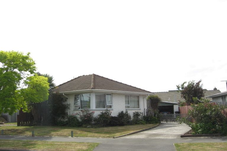 Photo of property in 25 Frensham Crescent, Woolston, Christchurch, 8062