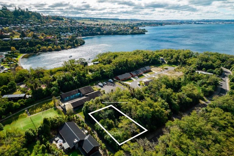 Photo of property in 66 Parawera Drive, Acacia Bay, Taupo, 3330