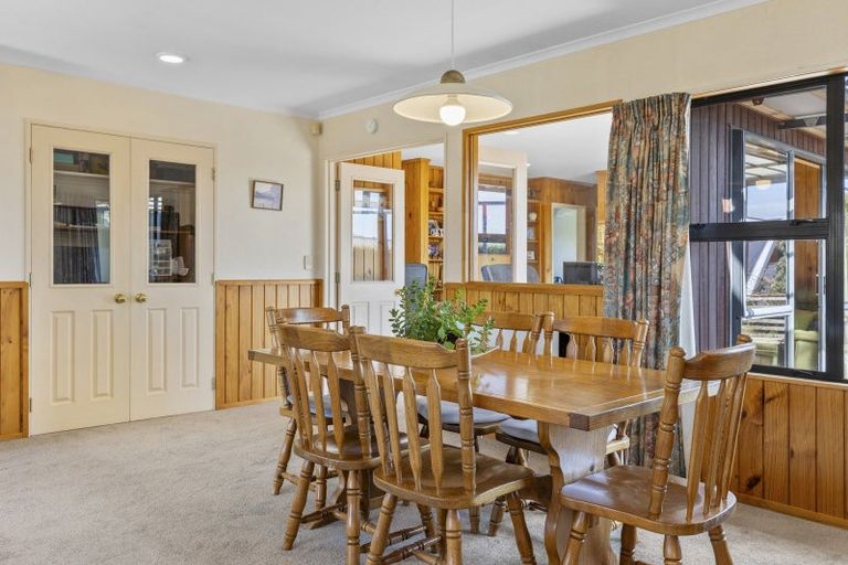 Photo of property in 14 Fairview Terrace, Waipahihi, Taupo, 3330