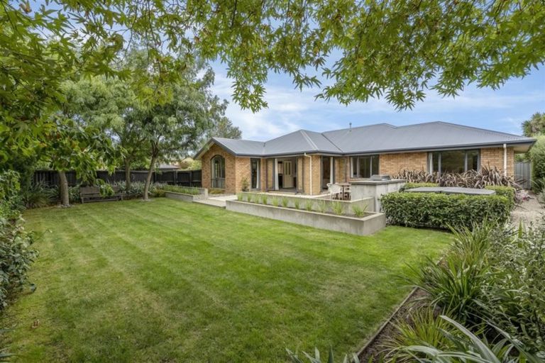 Photo of property in 4 Scarlet Lane, Redwood, Christchurch, 8051