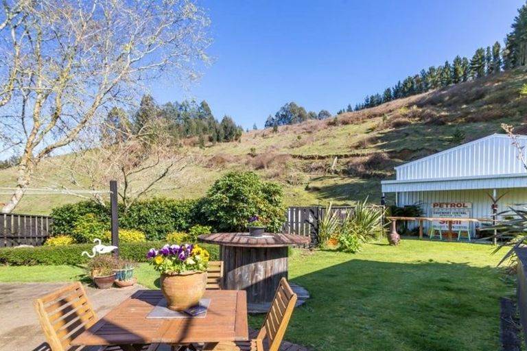 Photo of property in 266 Whangamata Road, Kinloch, Taupo, 3377