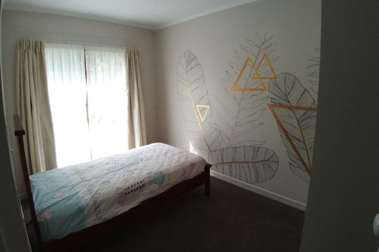 Photo of property in 5 Maugham Drive, Bucklands Beach, Auckland, 2014