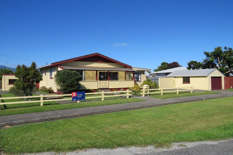 Photo of property in 20 Bentham Street, Westport, 7825