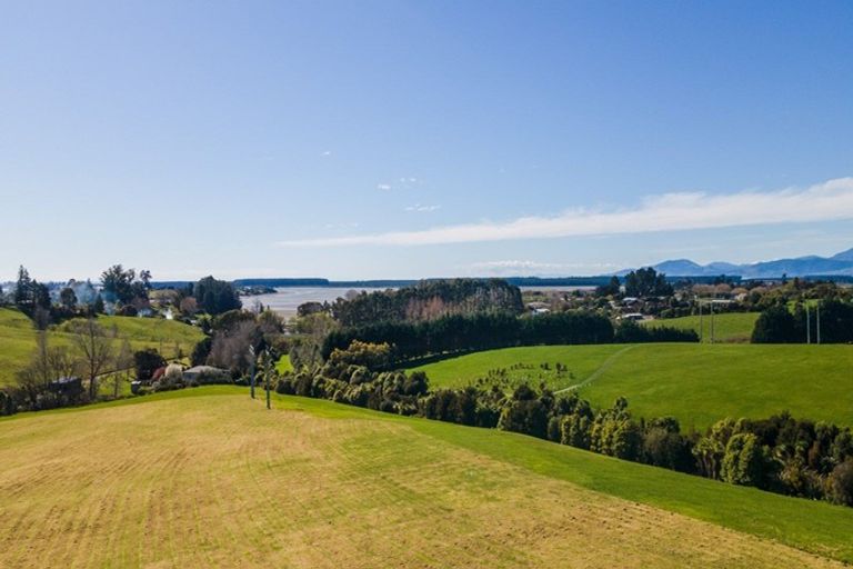 Photo of property in 7 Ribbonwood Lane, Redwood Valley, Richmond, 7081