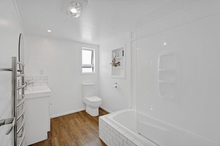 Photo of property in 2 Orlando Street, Stratford, 4332