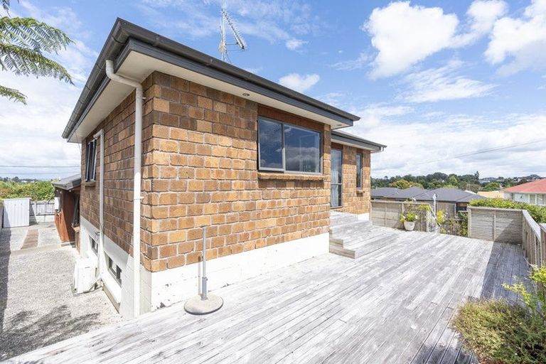 Photo of property in 2 Thomson Avenue, Dinsdale, Hamilton, 3204