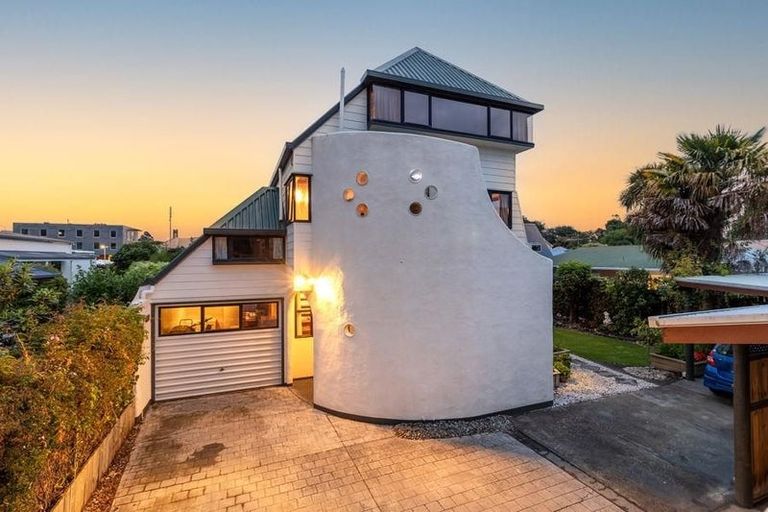 Photo of property in 116a Tasman Street, Nelson, 7010