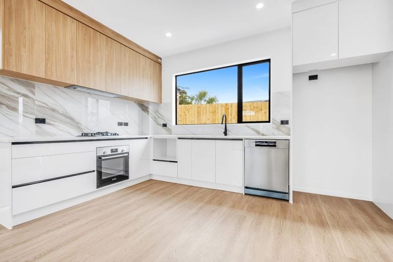 Photo of property in 7b Waimai Avenue, Weymouth, Auckland, 2103