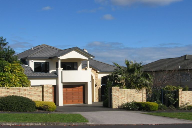 Photo of property in 17 Santa Cruz Drive, Shamrock Park, Auckland, 2016