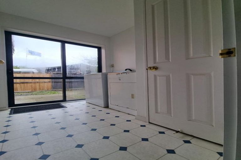 Photo of property in 59 Orlando Crescent, Waimairi Beach, Christchurch, 8083