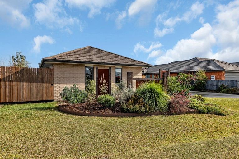 Photo of property in 3 Sando Way, One Tree Point, 0118