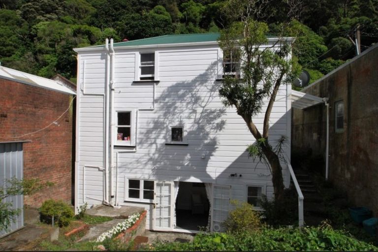 Photo of property in 141 Grant Road, Thorndon, Wellington, 6011