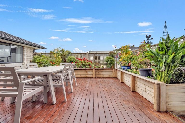 Photo of property in 63 Darlington Street, Ngatea, 3503