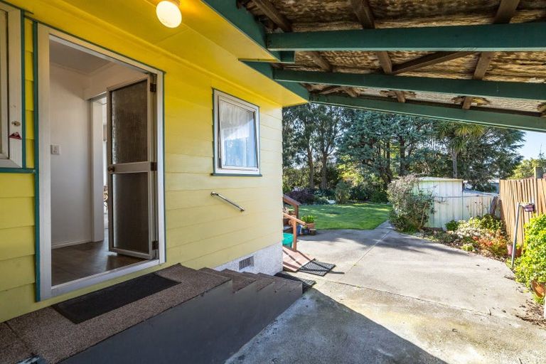 Photo of property in 28 Churchill Crescent, Featherston, 5710