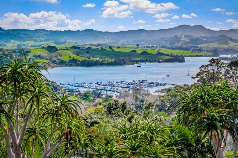 Photo of property in 5 Kotare Place, Sandspit, Warkworth, 0982