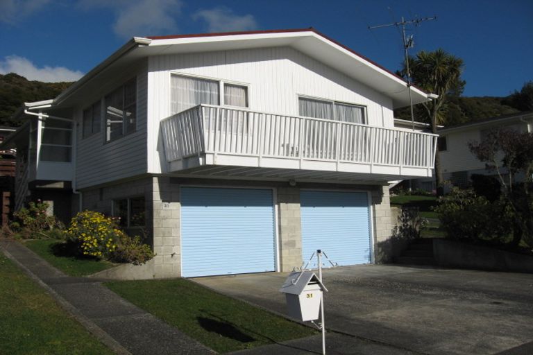 Photo of property in 31 Holland Street, Wainuiomata, Lower Hutt, 5014