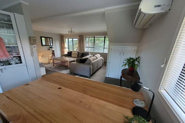 Photo of property in 1/23 Royal Road, Massey, Auckland, 0614