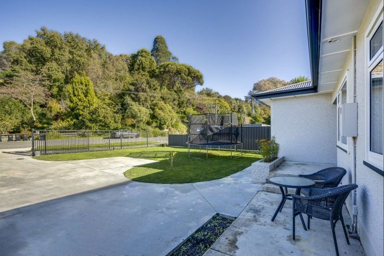 Photo of property in 91 Puketapu Road, Taradale, Napier, 4112