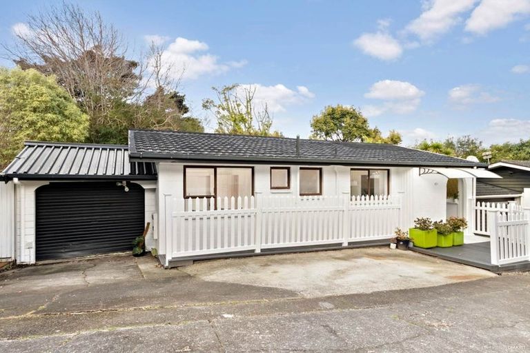 Photo of property in 1/82 Sartors Avenue, Browns Bay, Auckland, 0630