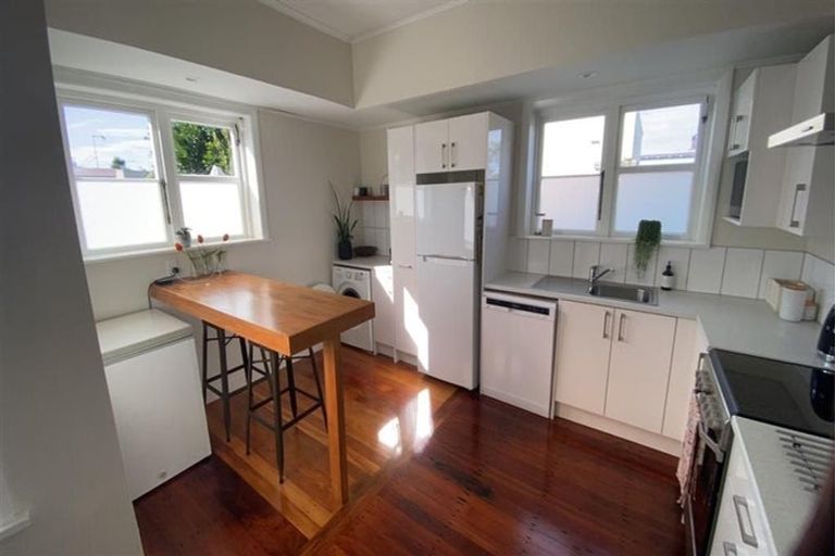 Photo of property in 8 Bedford Road, Marewa, Napier, 4110