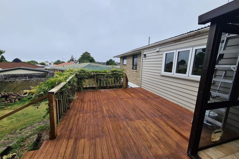 Photo of property in 11 Sunny Bay Road, Matua, Tauranga, 3110