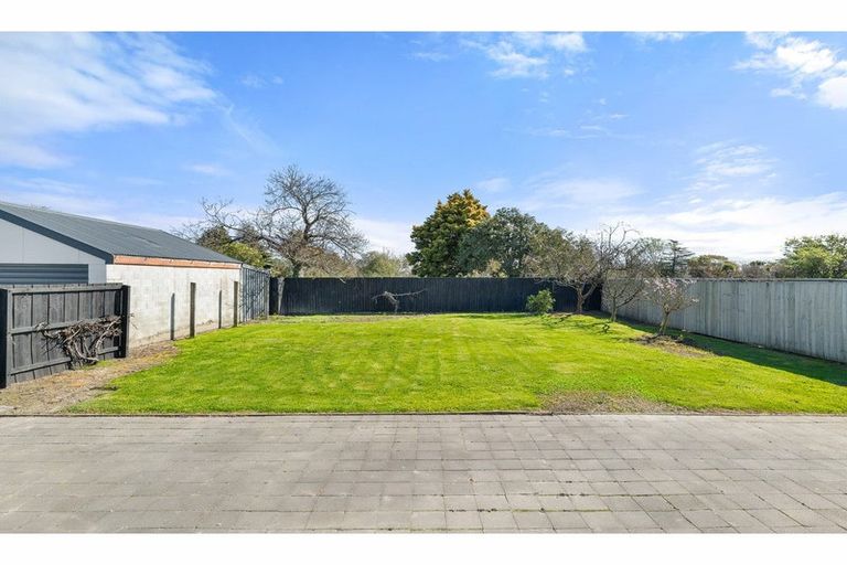 Photo of property in 18 Horton Place, Avondale, Christchurch, 8061