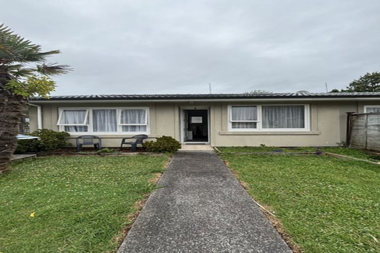 Photo of property in 1/10 Agincourt Street, Glenfield, Auckland, 0629