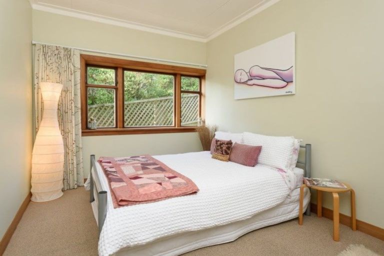Photo of property in 27 Farnham Street, Mornington, Wellington, 6021