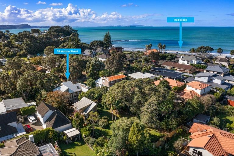 Photo of property in 54 Walton Street, Red Beach, 0932