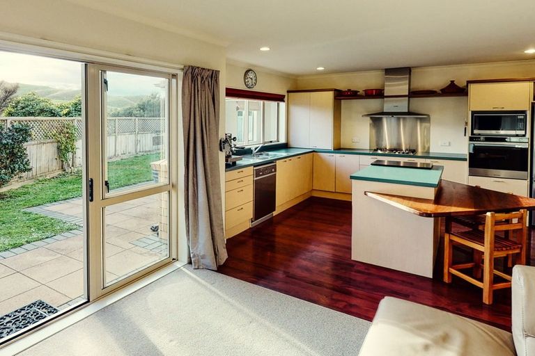 Photo of property in 17 Pendennis Point, Camborne, Porirua, 5026