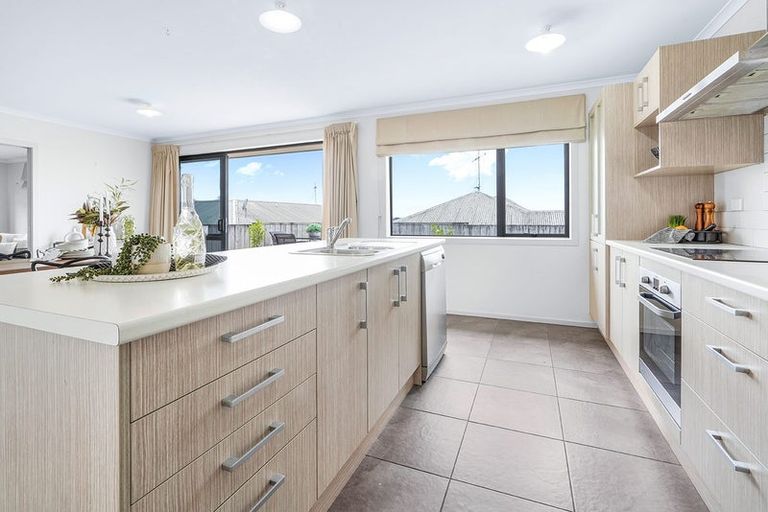 Photo of property in 15 Jack Rise, Grandview Heights, Hamilton, 3200