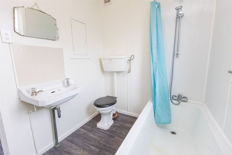 Photo of property in 11 Matai Street, Castlecliff, Whanganui, 4501