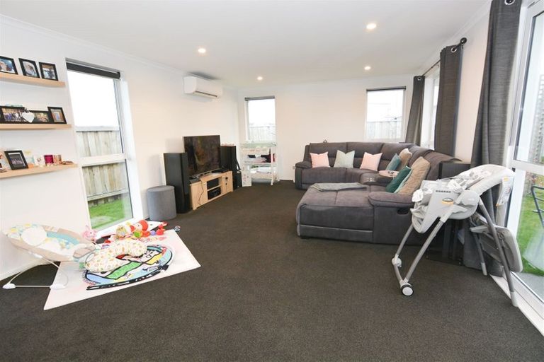 Photo of property in 18 George West Square West, Wigram, Christchurch, 8025