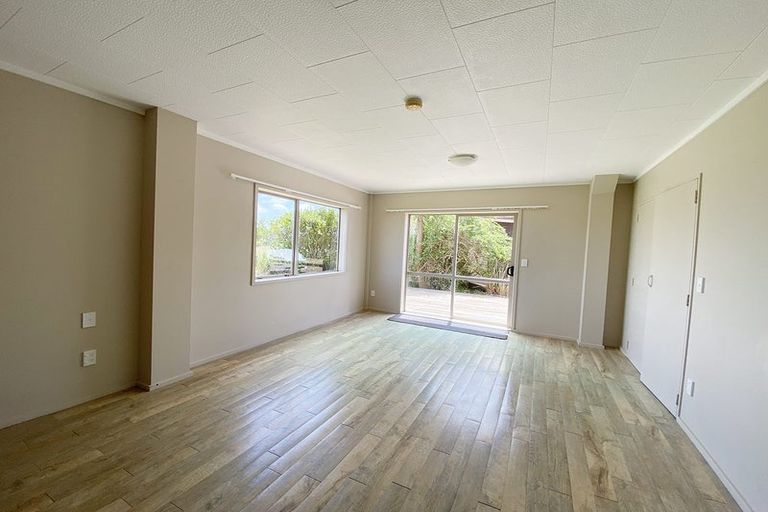 Photo of property in 67 Old Barn Road, Opaheke, Papakura, 2584