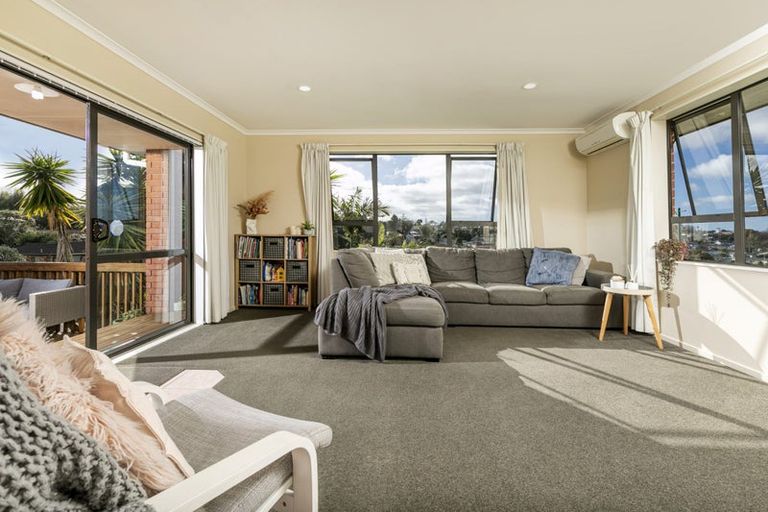 Photo of property in 49 Carillon Place, Massey, Auckland, 0614