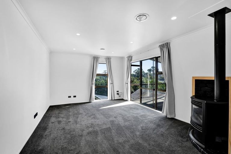 Photo of property in 115 Mangorei Road, Merrilands, New Plymouth, 4312