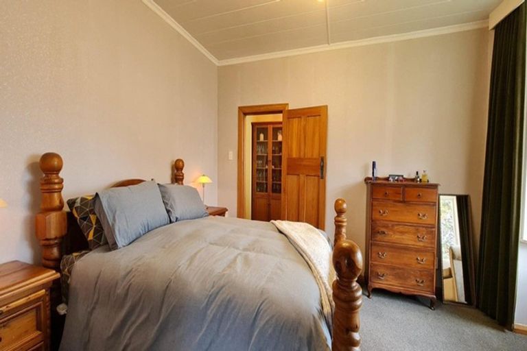 Photo of property in 2 Weraroa Road, Levin, 5510