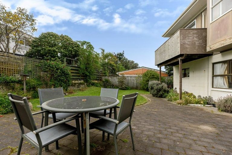 Photo of property in 12 Ara Kuaka, Waikanae Beach, Waikanae, 5036
