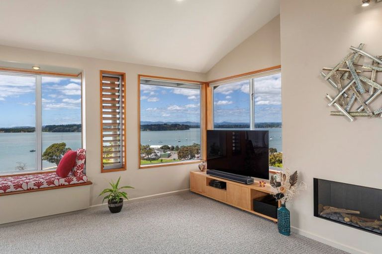 Photo of property in 81 Harbour View Road, Omokoroa, 3114