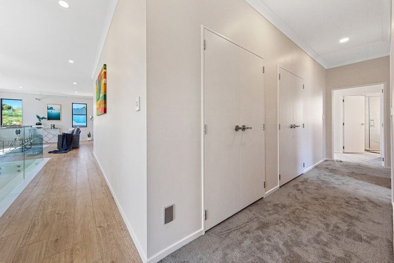 Photo of property in 28 Celestial Crescent, Orewa, 0931