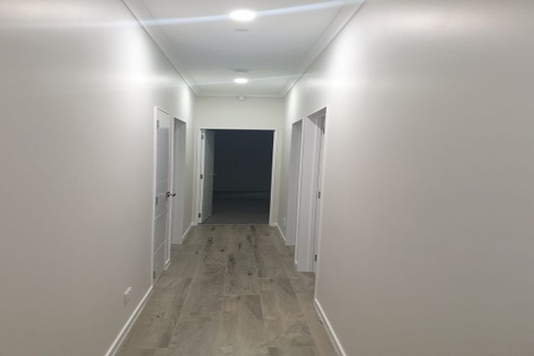 Photo of property in 8 Tawhiti Road, Pukekohe, 2120