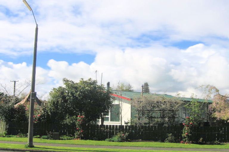 Photo of property in 2 Mansfield Road, Owhata, Rotorua, 3010